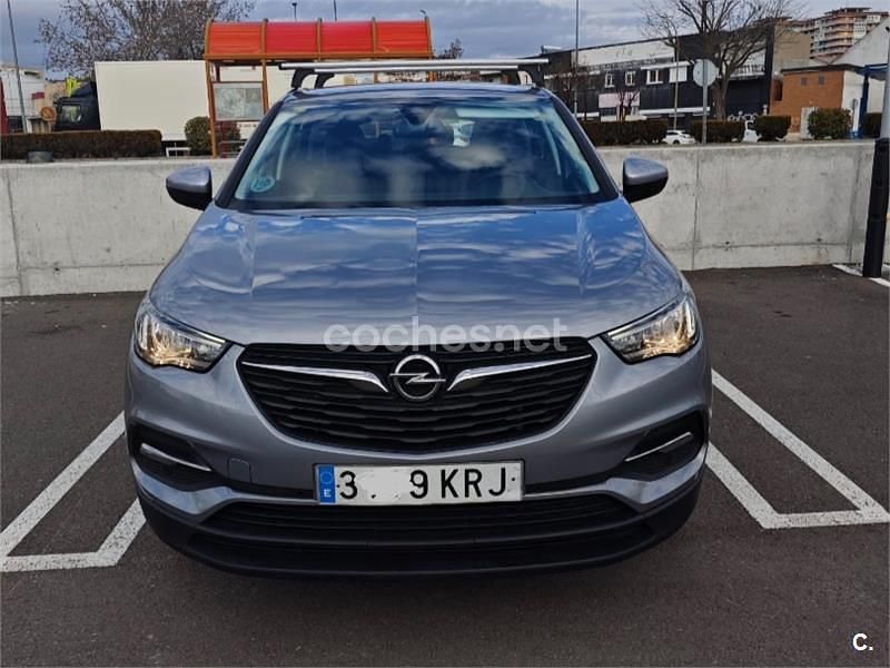 Usado Opel Grandland X Business 120 CV (88 kW) 2018 Gris / plata SUV