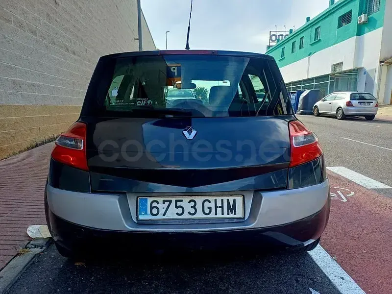 Usado Renault Mégane Exception 130 CV (95 kW) 2009 Gris / plata Berlina
