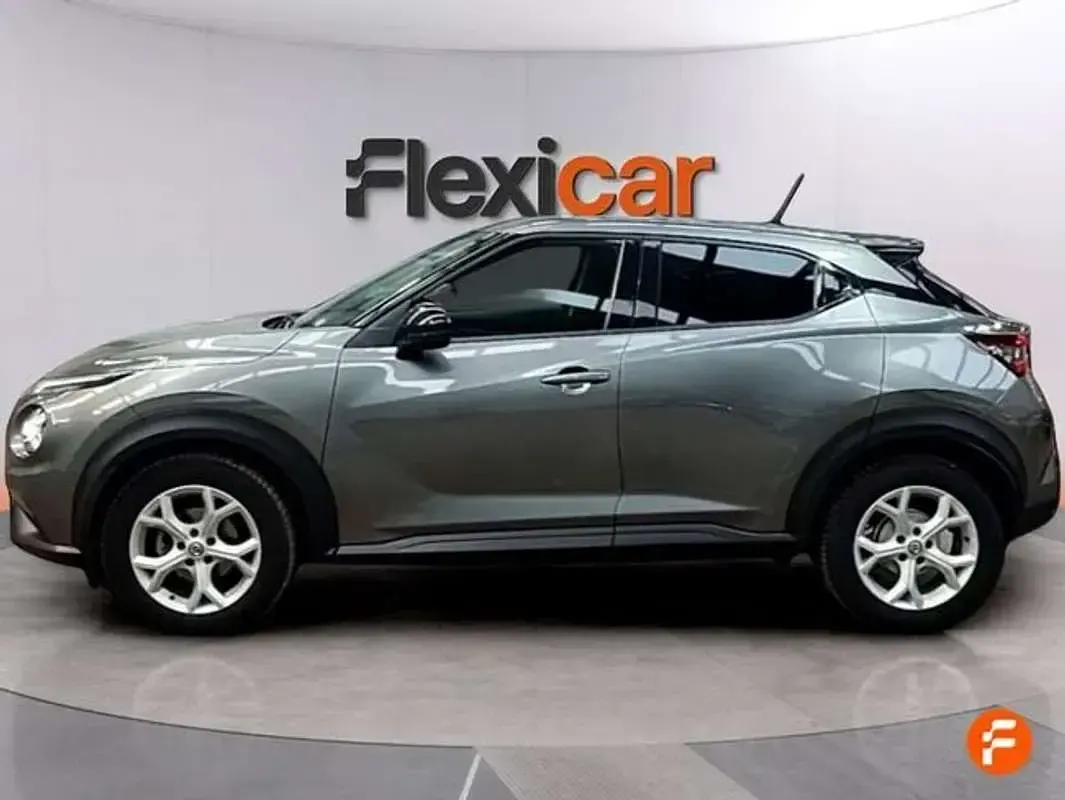 Usado Nissan Juke Acenta 114 CV (83 kW) 2021 Gris SUV