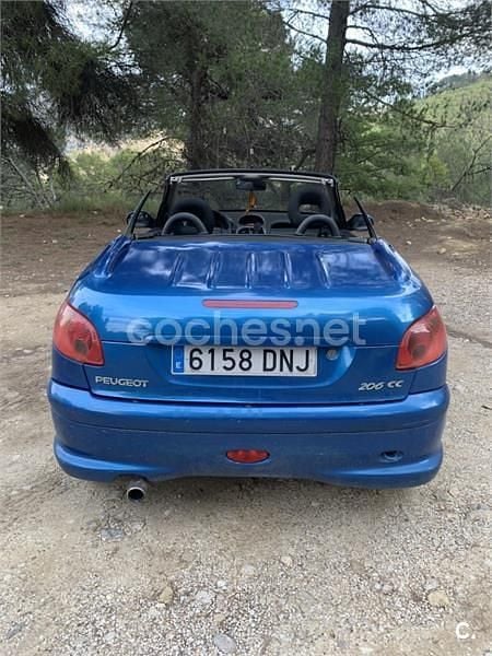 Usado Peugeot 206 CC 110 CV (80 kW) 2005 Azul Descapotable