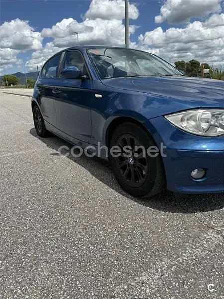 Usado BMW 118 122 CV (89 kW) 2006 Azul Utilitario