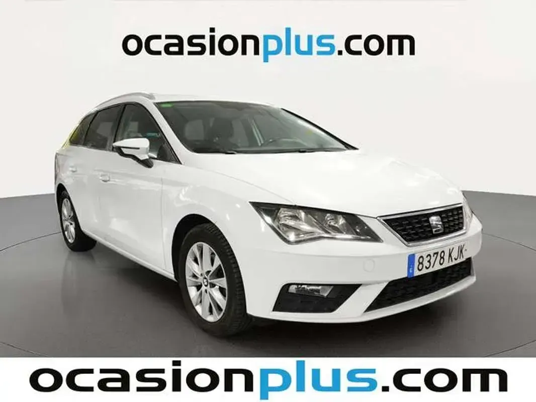 Usado Seat Leon ST Style 116 CV (85 kW) 2018 Blanco Familiar