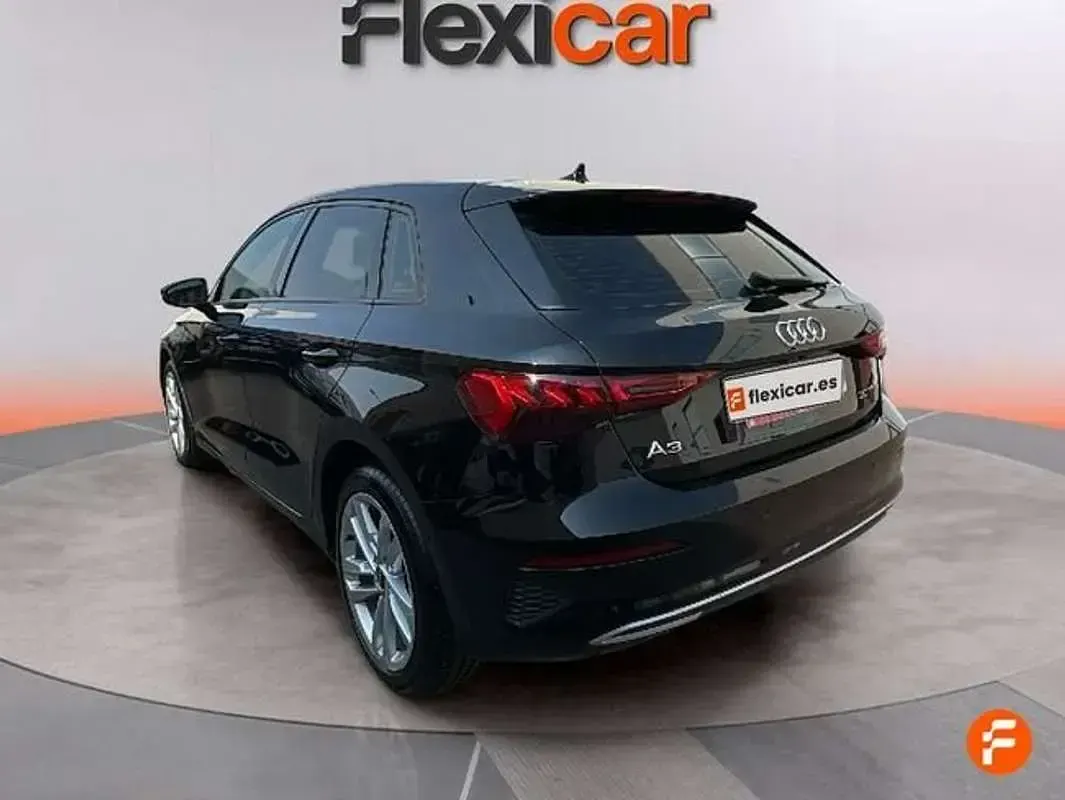 Usado Audi A3 110 CV (80 kW) 2022 Negro Berlina