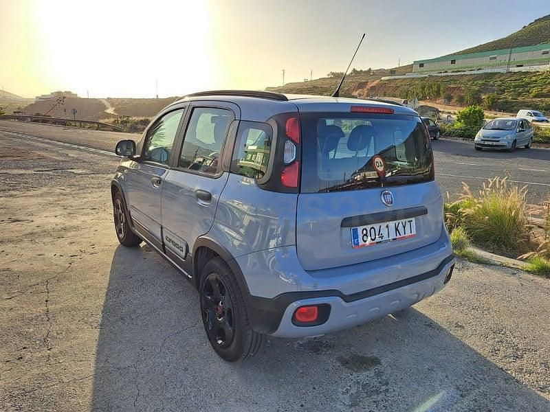 Usado Fiat Panda Cross Cross 69 CV (50 kW) 2019 Gris / plata Utilitario