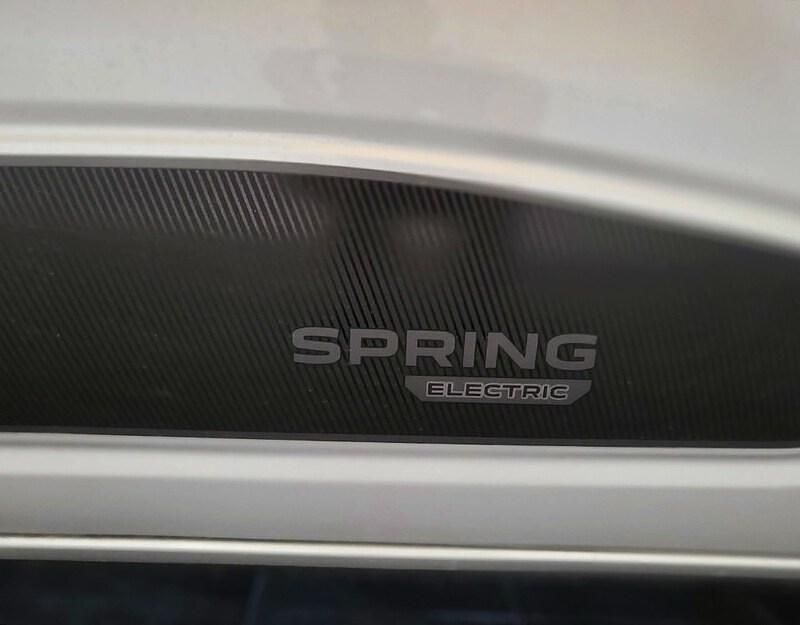 Usado Dacia Spring Business 33 kW (45 CV) 2023 Blanco caolin Utilitario