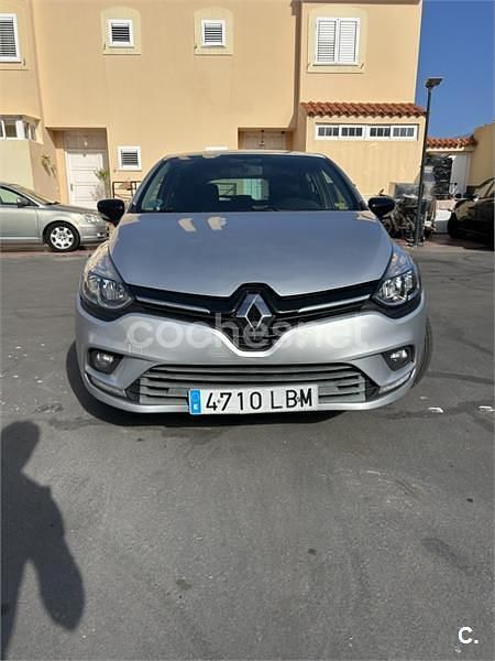 Usado Renault Clio V Intens 100 CV (73 kW) 2020 Gris / plata Berlina