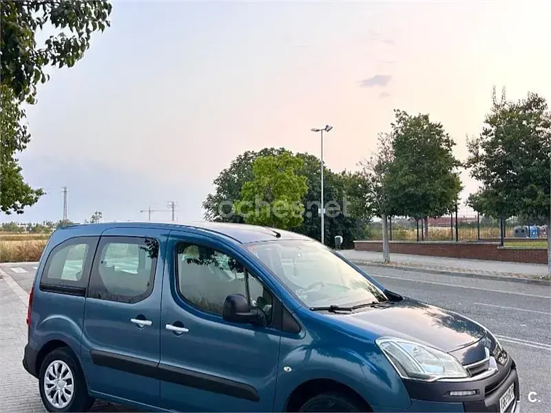 Usado Citroën Berlingo Tonic 92 CV (67 kW) 2014 Azul Monovolumen