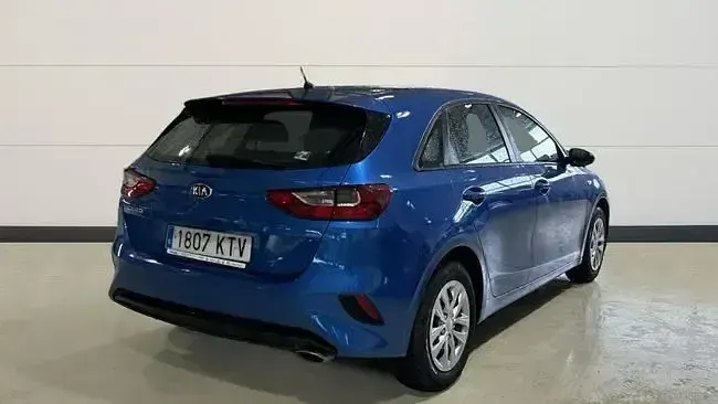 Usado Kia Ceed 100 HP (73 kW) 2019 Azul Citadino
