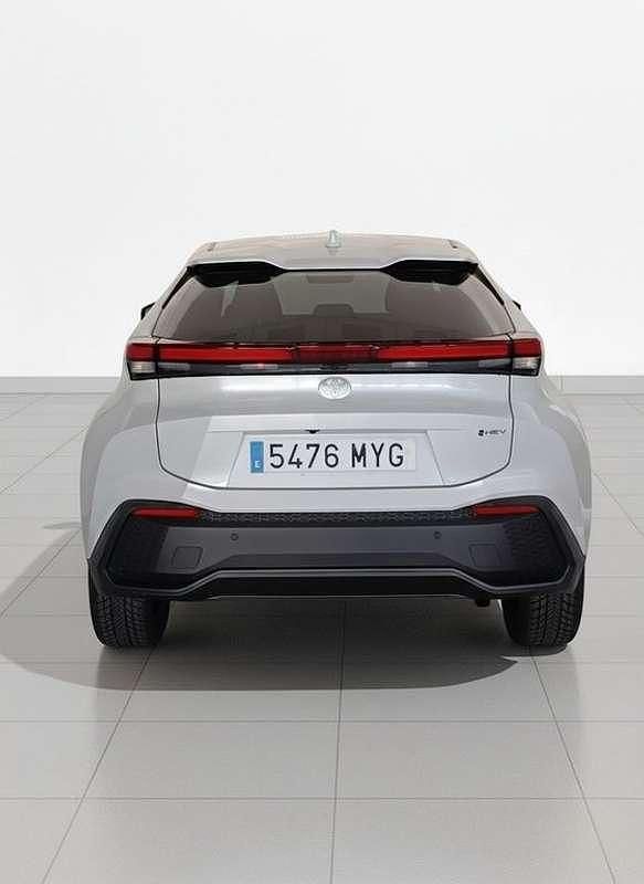 Usado Toyota C-HR Advance 141 CV (103 kW) 2025 Blanco SUV