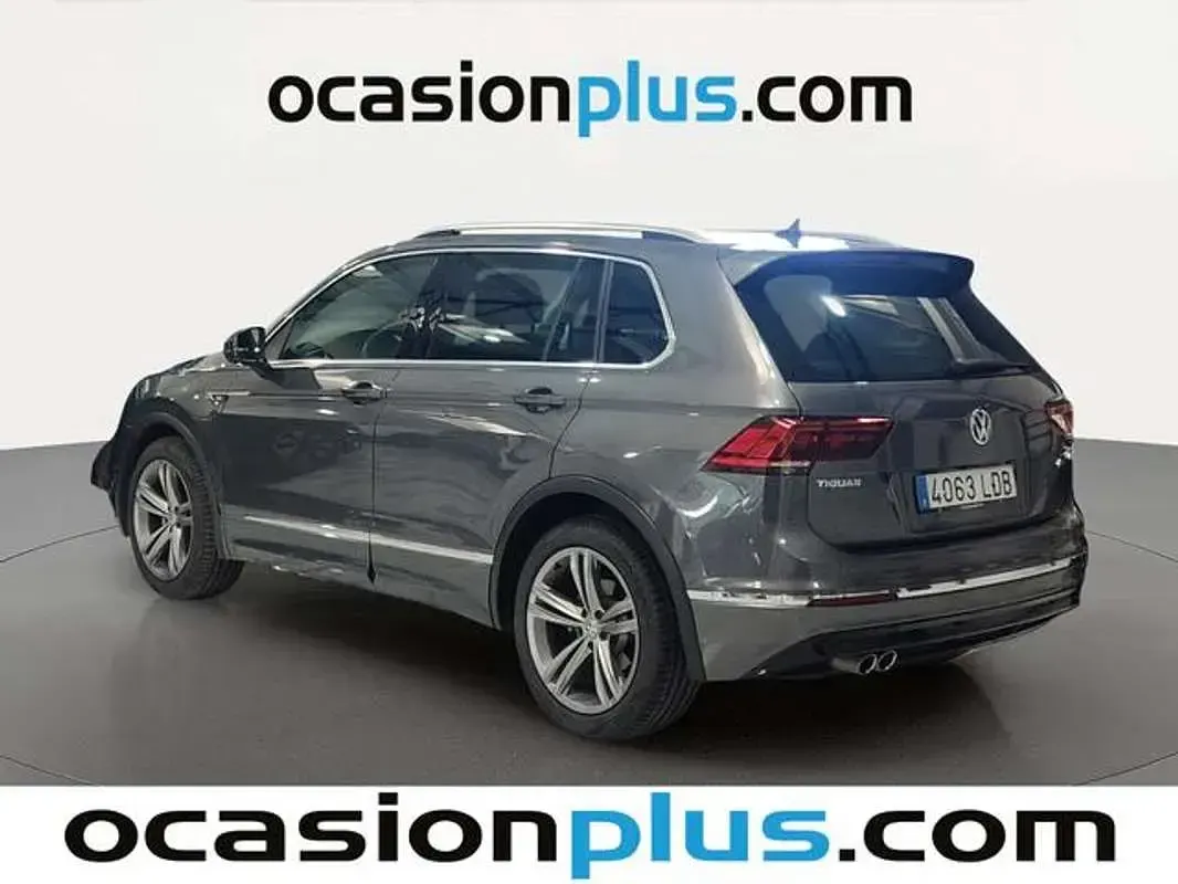 Käytetty VW Tiguan Sport 150 HP (110 kW) 2019 Harmaa Katumaasturi