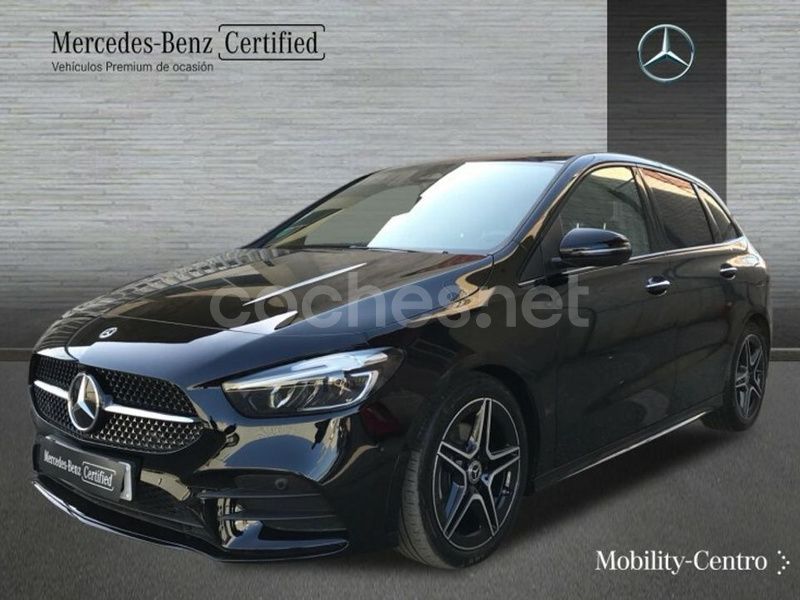 Nachtschwarz unilack Usado 2023 Mercedes B200 AMG line Monovolumen | 35.300 € (Un poco caro) - Imagen 1/4