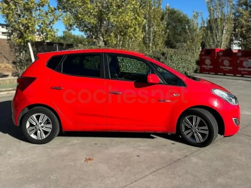 Usado Hyundai ix20 115 CV (84 kW) 2013 Rojo Utilitario