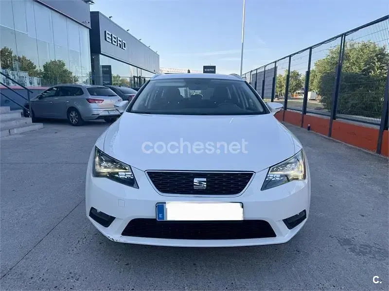 Usado Seat Leon ST Reference 110 CV (80 kW) 2016 Blanco Familiar