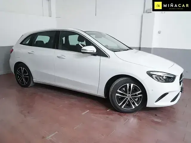 Usado Mercedes B250e 218 CV (160 kW) 2025 Blanco Monovolumen