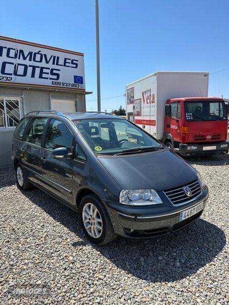 Usado VW Sharan Advance 140 CV (102 kW) 2008 Gris Monovolumen