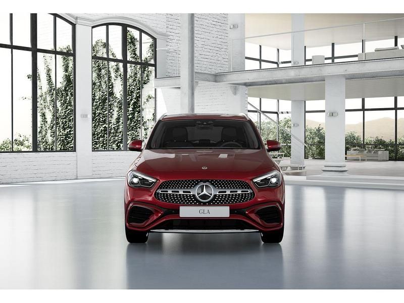Usado Mercedes GLA220 190 CV (139 kW) 2024 Manufaktur rojo patagonia metalizado SUV