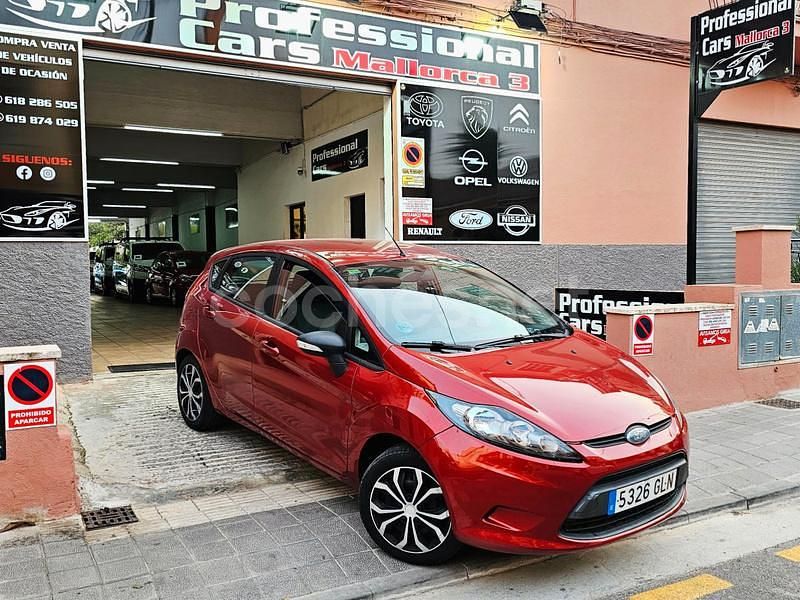 Granate Usado 2009 Ford Fiesta Trend Utilitario | 5890 € (Un poco caro) - Imagen 1/4