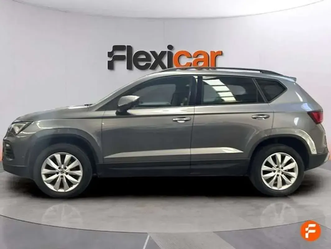Usado Seat Ateca Style 150 CV (110 kW) 2023 Gris SUV