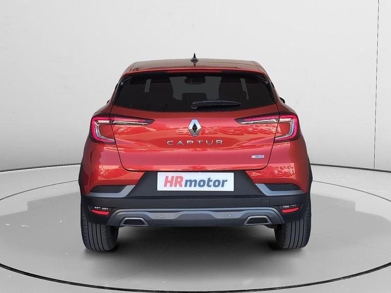 Usado Renault Captur R.S. 140 CV (102 kW) 2022 Rojo SUV