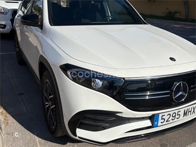 Käytetty Mercedes EQB300 167 kW (228 HP) 2023 Eléctrico Katumaasturi