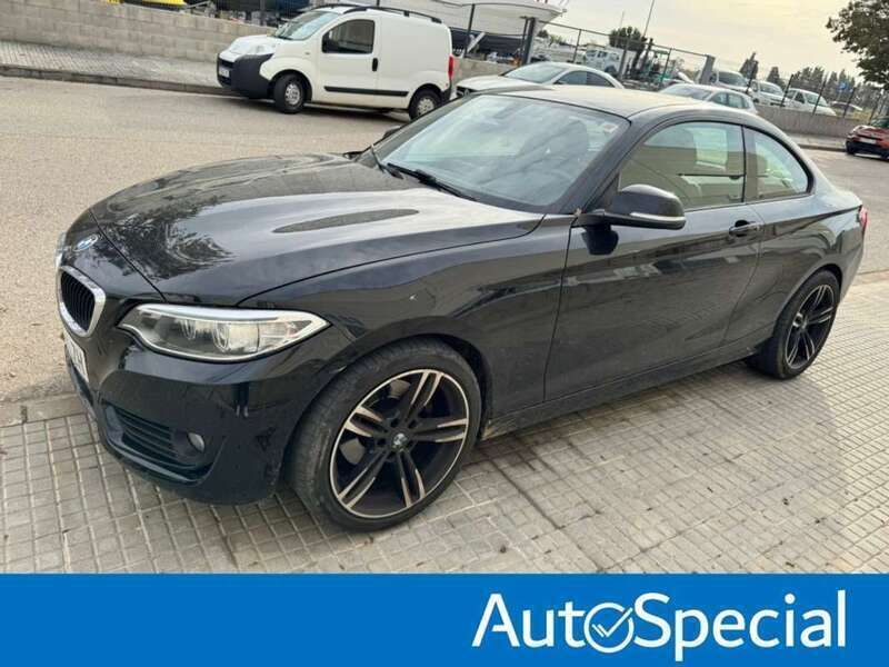 Negro Usado 2016 BMW 220 Active Tourer Monovolumen | 19.990 € - Imagen 1/3