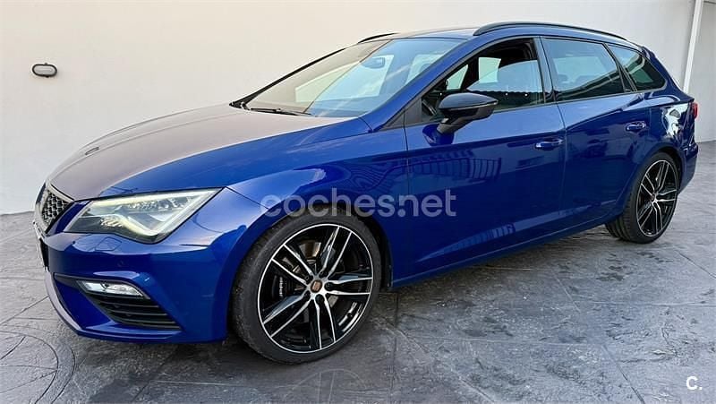 Usado Seat Leon ST CUPRA 300 CV (220 kW) 2019 Azul Familiar