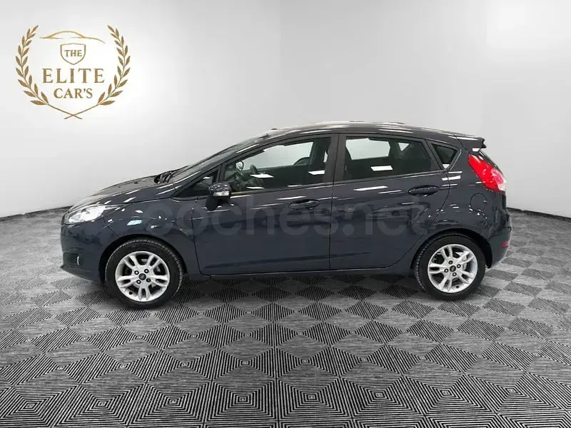 Usado Ford Fiesta Titanium 75 CV (55 kW) 2014 Azul Utilitario