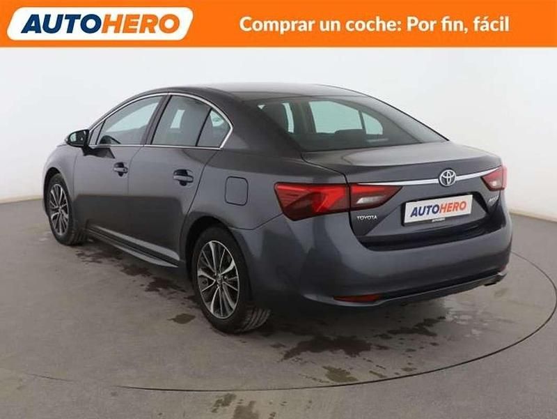 Usado Toyota Avensis Advance 147 CV (108 kW) 2016 Gris Berlina