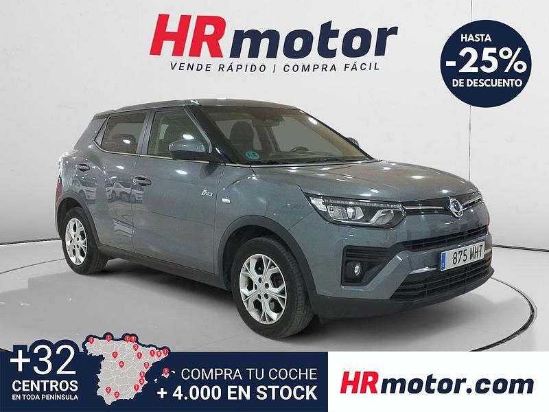 Usado Ssangyong (KGM) Tivoli 128 CV (94 kW) 2023 Gris / plata SUV