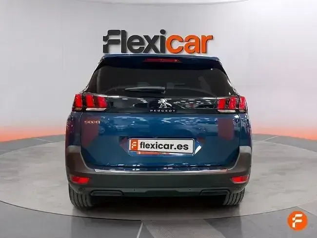 Usado Peugeot 5008 Allure 130 CV (95 kW) 2023 Azul SUV
