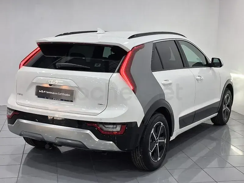 Usado Kia Niro 141 CV (103 kW) 2024 Blanco SUV