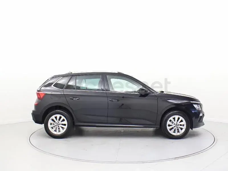 Usado Skoda Kamiq Selection 115 CV (84 kW) 2025 Blanco SUV