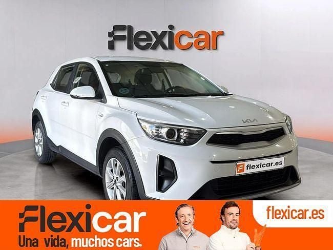 Usado Kia Stonic 84 HP (61 kW) 2022 Branco SUV