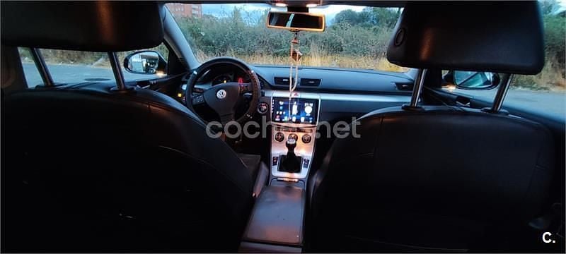 Negro Usado 2007 VW Passat Trendline Berlina | 5000 € (Precio justo) - Imagen 1/4