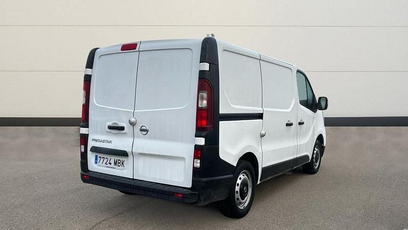 Usado Nissan Primastar 110 CV (80 kW) 2022 Blanco Monovolumen