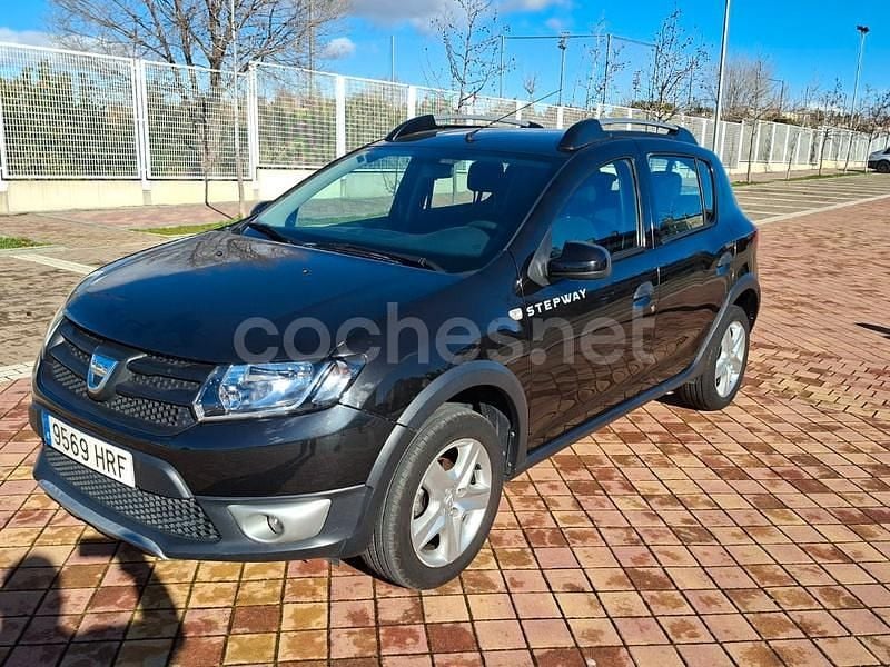 Usado Dacia Sandero Stepway 90 CV (66 kW) 2013 Negro Berlina