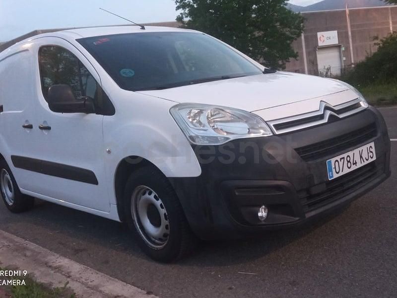 Usado Citroën Berlingo Live 100 CV (73 kW) 2018 Blanco Monovolumen
