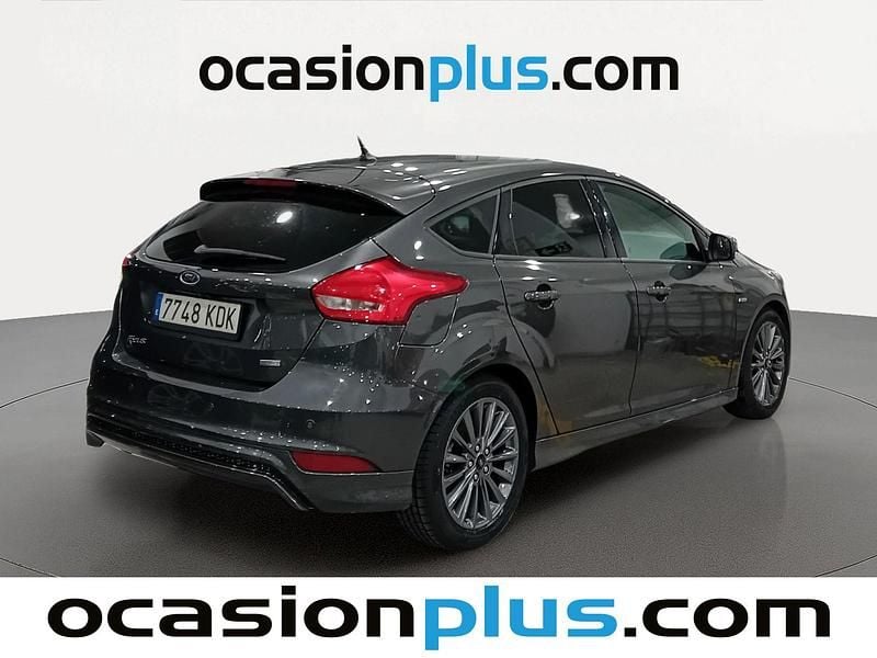 Usado Ford Focus ST-Line 125 CV (91 kW) 2017 Gris Utilitario