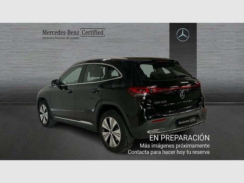 Usado Mercedes EQA250 139 kW (190 CV) 2022 Negro SUV