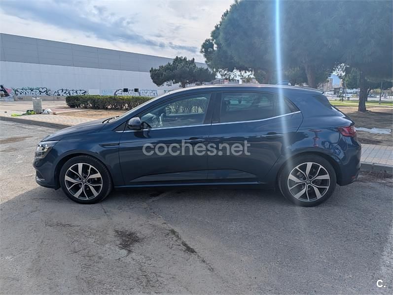 Usado Renault Mégane IV 100 CV (73 kW) 2017 Azul Berlina