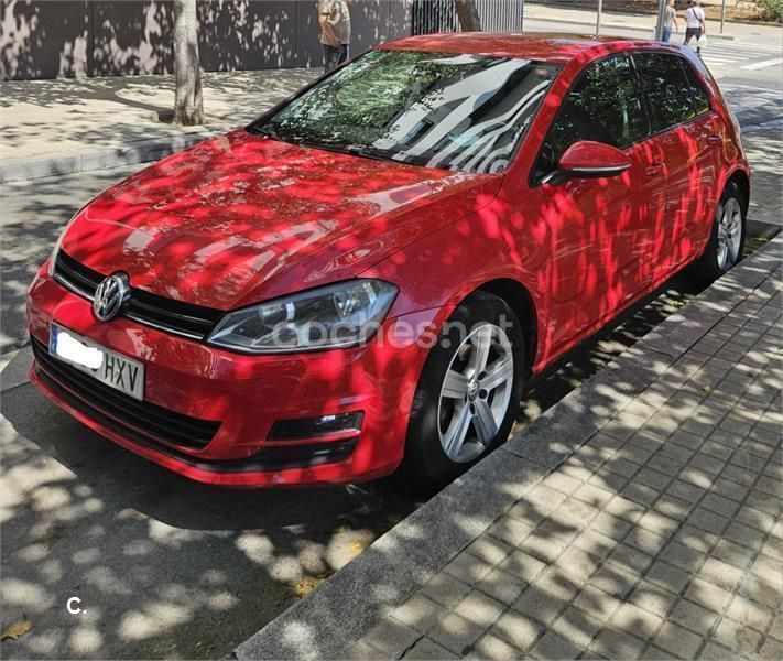 Rojo Usado 2014 VW Golf VII Business Berlina | 8900 € (Buen precio) - Imagen 1/4