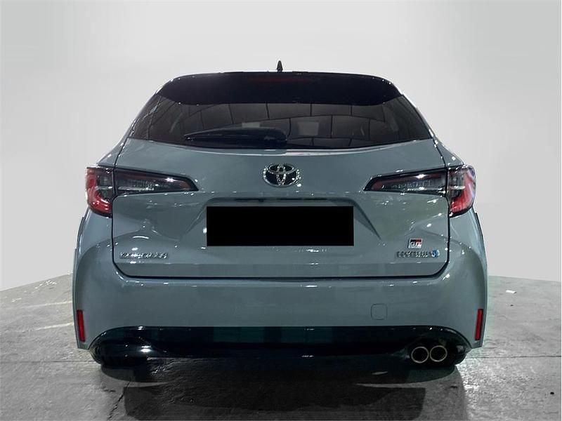 Usado Toyota Corolla Sport 184 CV (135 kW) 2022 Bitono blanco perlado ice Familiar