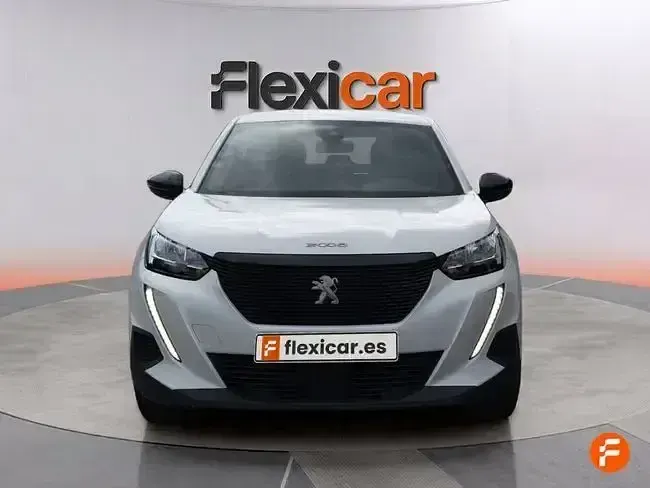 Usado Peugeot 2008 Active 130 CV (95 kW) 2023 Beige SUV