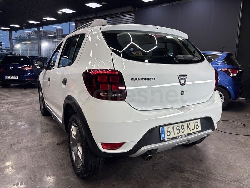 Usado Dacia Sandero Comfort 90 CV (66 kW) 2018 Blanco Berlina