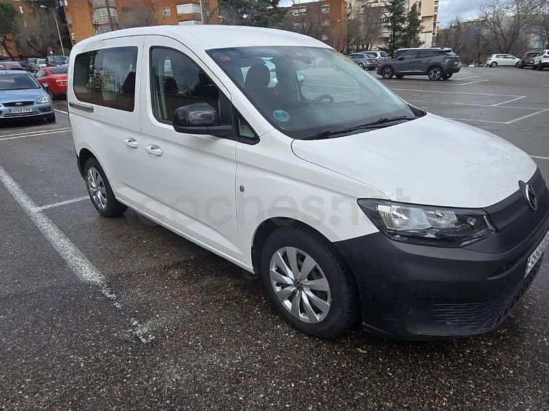 Usado VW Caddy 122 CV (89 kW) 2021 Blanco Monovolumen