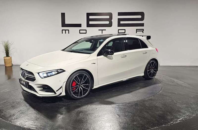 Blanco Usado 2022 Mercedes A35 AMG AMG Utilitario | 49.999 € (Precio justo) - Imagen 1/4