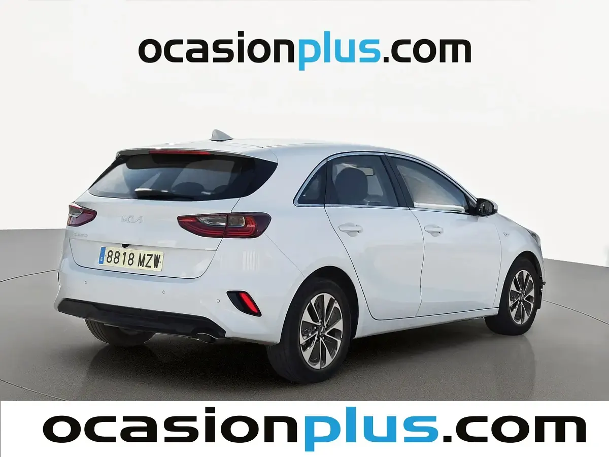Usado Kia Ceed 101 CV (74 kW) 2025 Blanco Utilitario