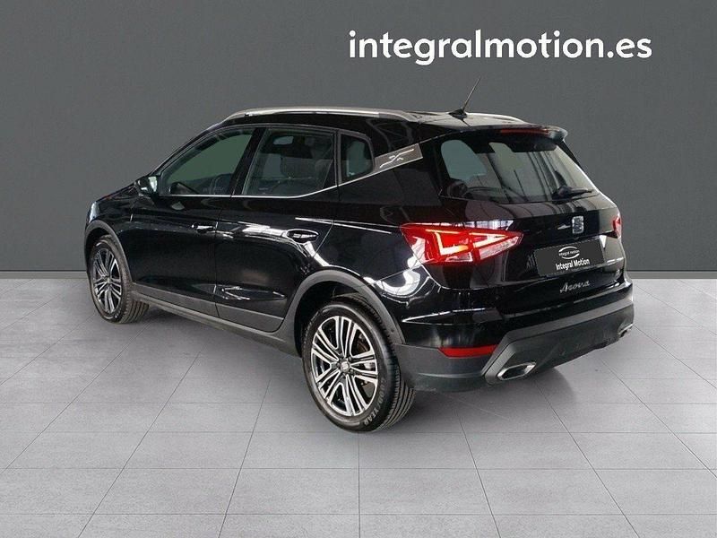 Usado Seat Arona FR 115 CV (84 kW) 2024 Negro SUV