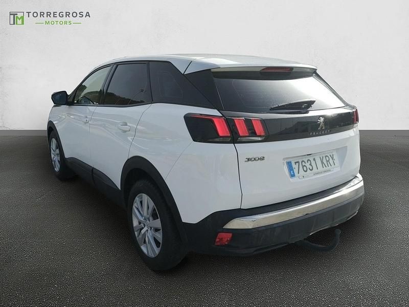 Usado Peugeot 3008 Active 130 CV (95 kW) 2018 Blanco SUV