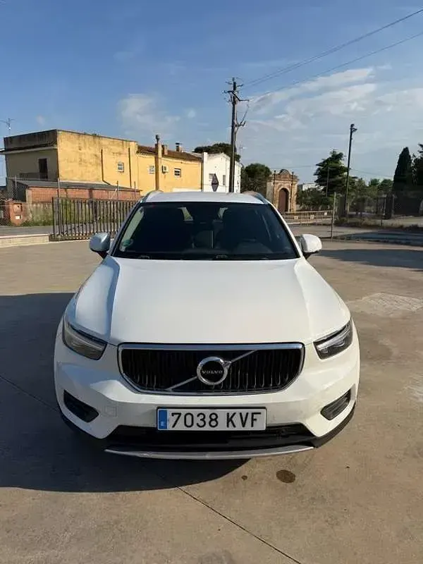 Usado Volvo XC40 150 CV (110 kW) 2019 Blanco SUV
